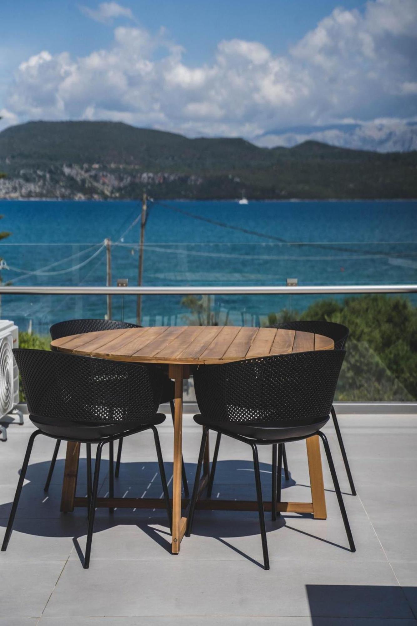 Blue Symphony Suites Apartments Nikiána Eksteriør bilde